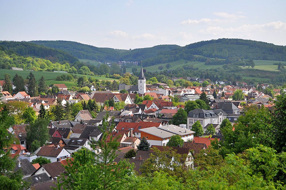 Une vue aérienne de la ville de Mültahl, en Allemagne, jumelée avec Nemours