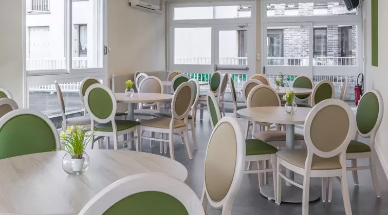 une vue du restaurant du foyer paul vincent