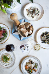 assiettes de restauration par le Picardeau bar & cucina et gîtes